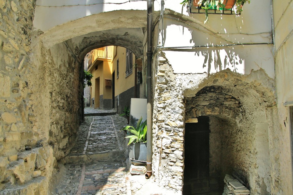 Foto: Centro histórico - Badalucco (Liguria), Italia