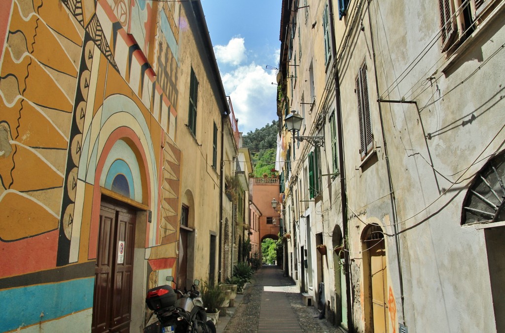 Foto: Centro histórico - Badalucco (Liguria), Italia