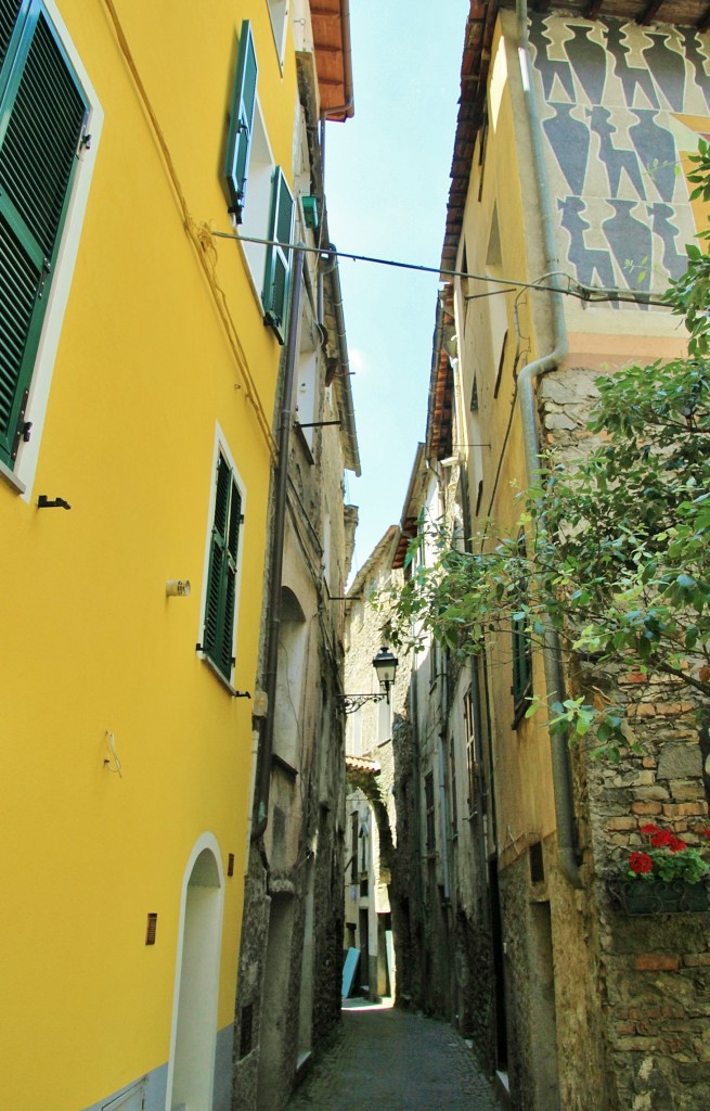 Foto: Centro histórico - Badalucco (Liguria), Italia