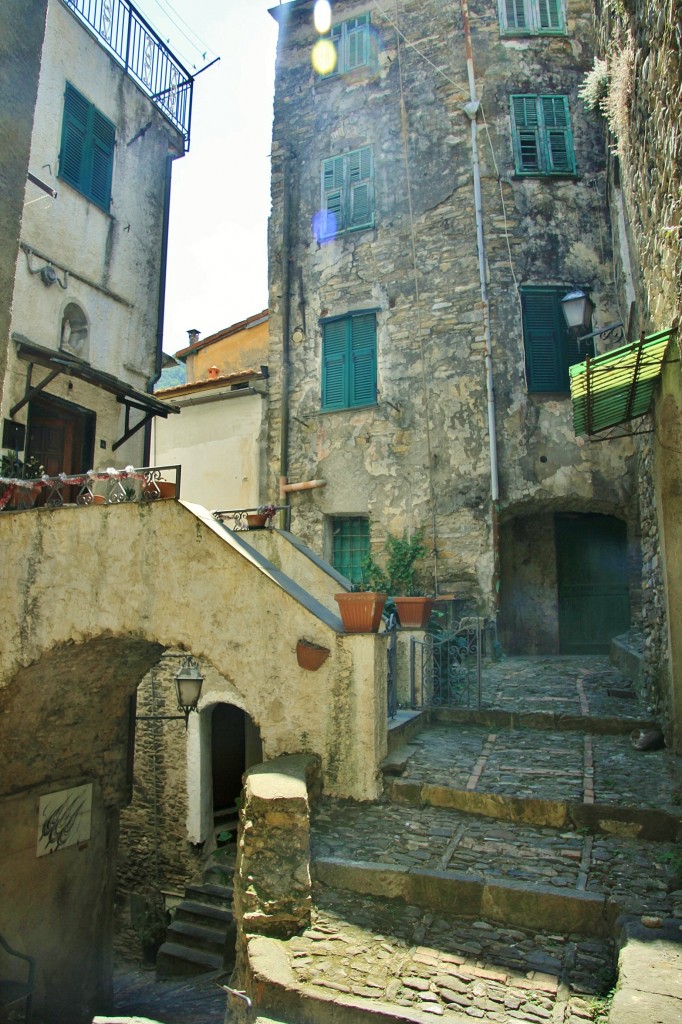 Foto: Centro histórico - Badalucco (Liguria), Italia