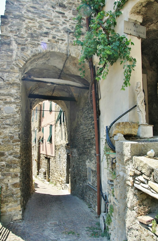 Foto: Centro histórico - Badalucco (Liguria), Italia