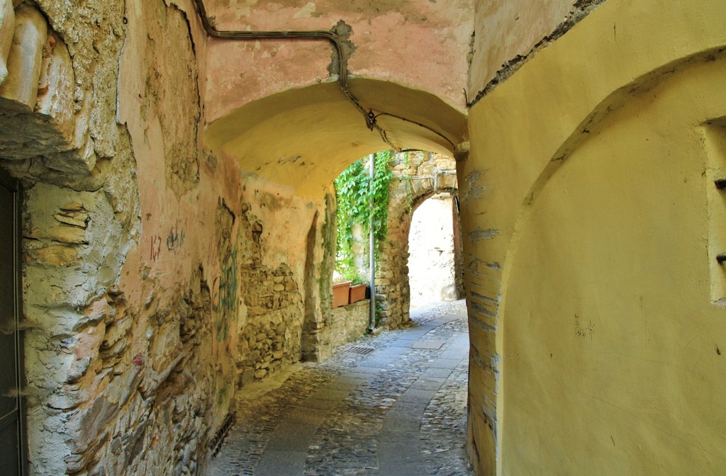 Foto: Centro histórico - Dolcedo (Liguria), Italia