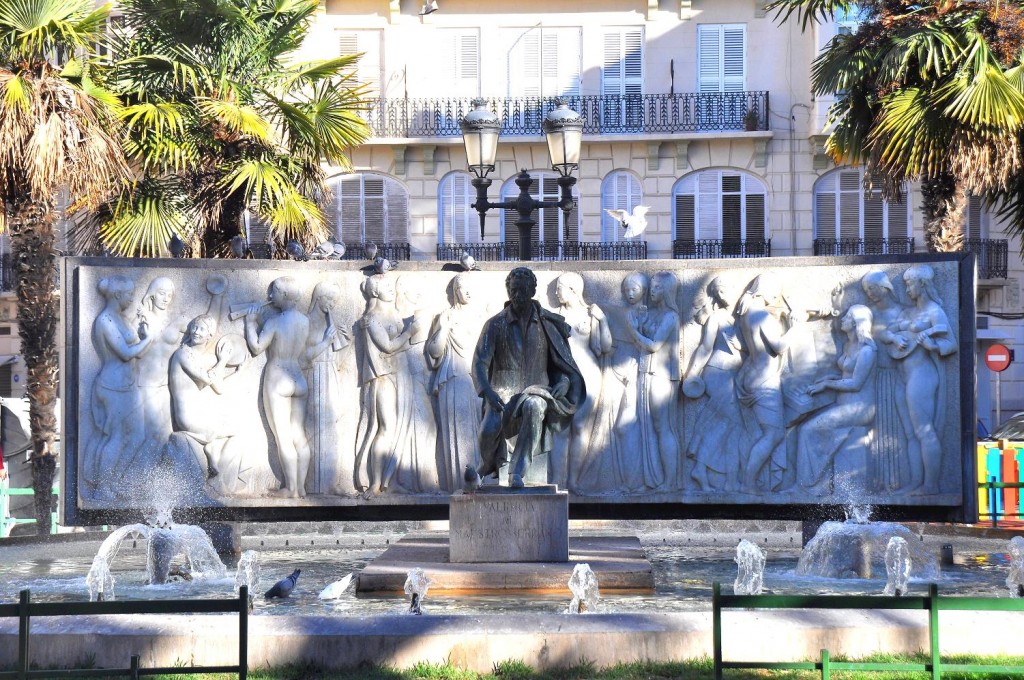 Foto: Monumento a J. Serrano - Valencia (València), España