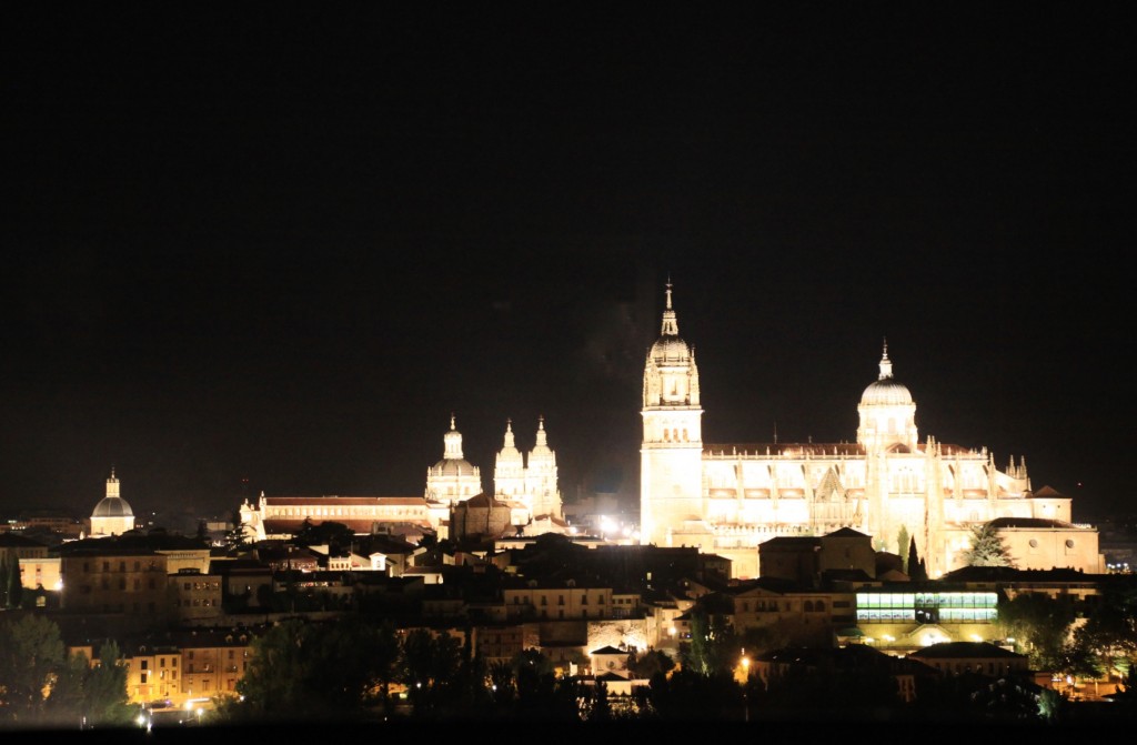 Foto: Vista nocturna - Salamanca (Castilla y León), España