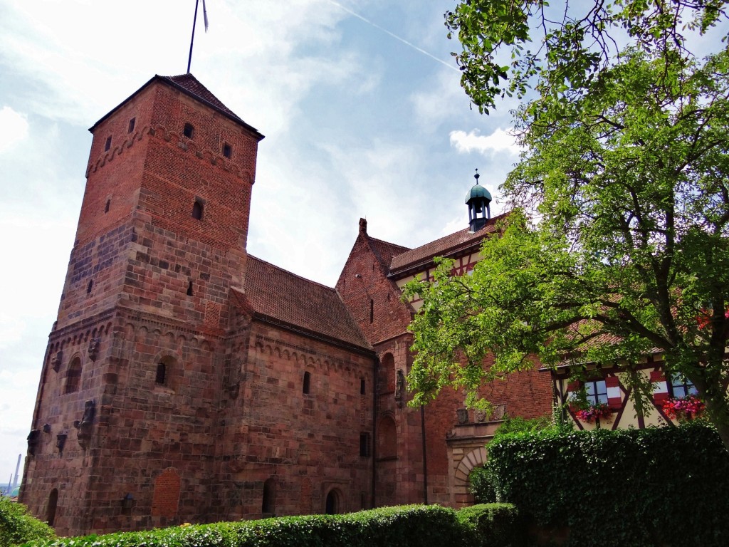 Foto: Heidenturm mit Burgkapelle - Nürnberg (Bavaria), Alemania