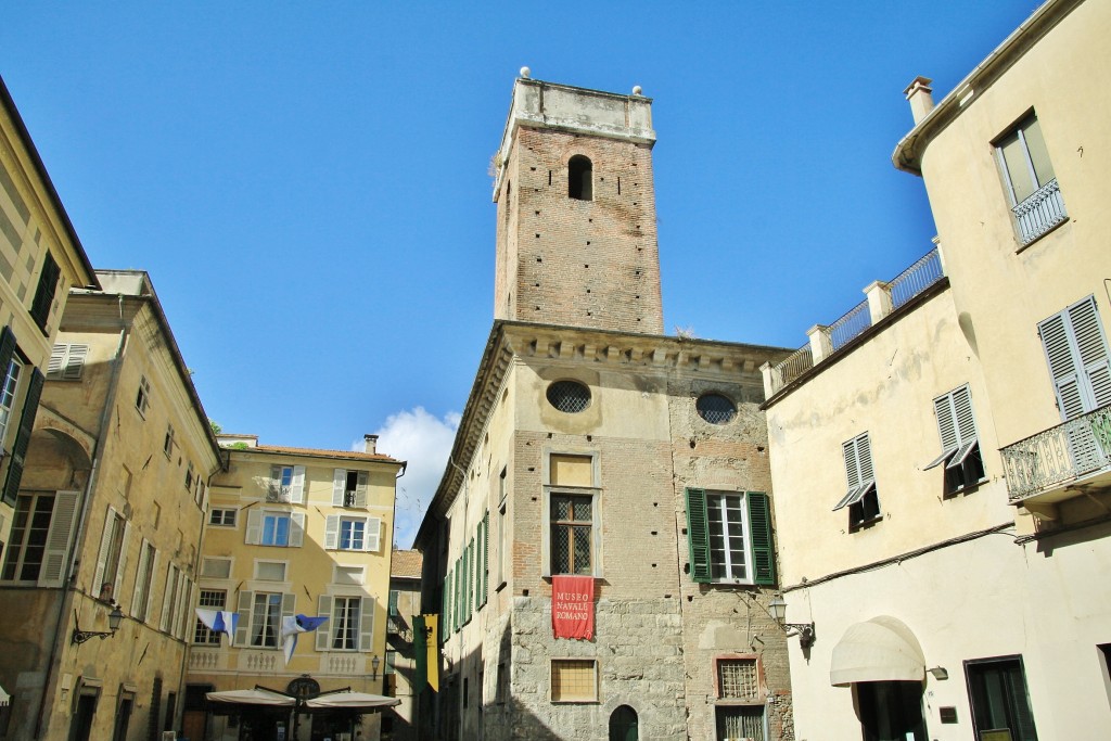 Foto: Centro histórico - Albenga (Liguria), Italia