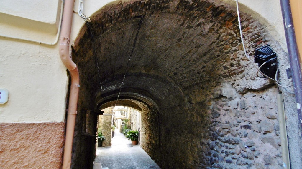 Foto: Centro histórico - Villanova d´Albenga (Liguria), Italia