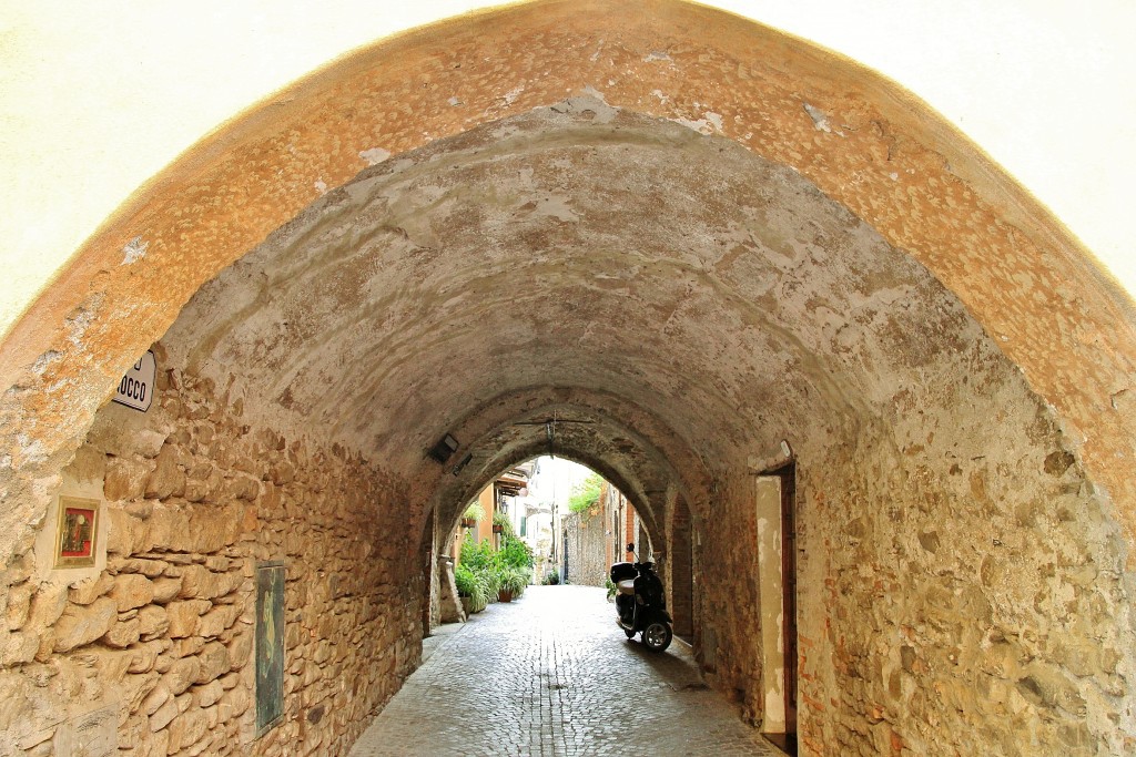 Foto: Centro histórico - Villanova d´Albenga (Liguria), Italia