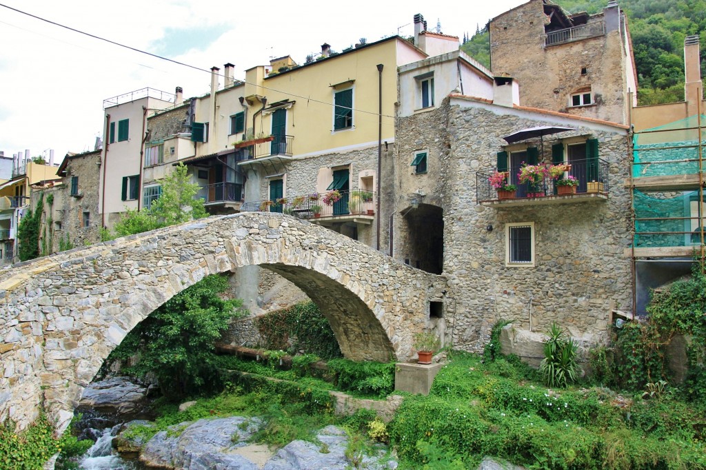 Foto: Centro Histórico - Zuccarello (Liguria), Italia