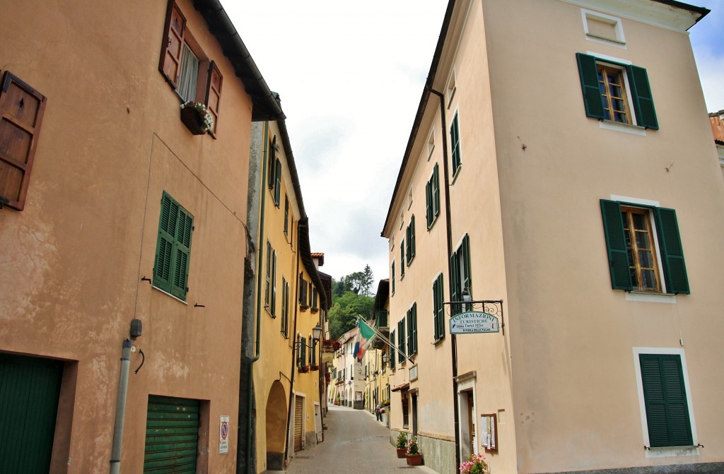 Foto: Centro histórico - Calizzano (Liguria), Italia