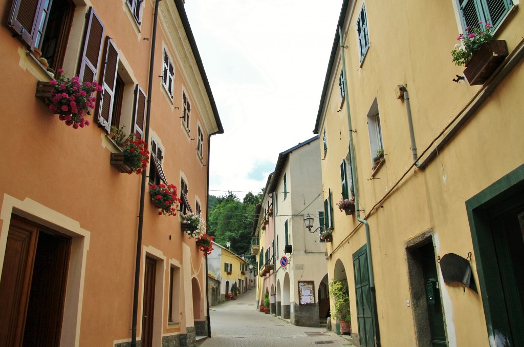 Foto: Centro histórico - Calizzano (Liguria), Italia