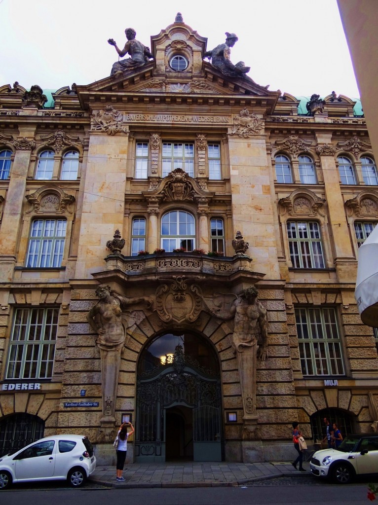 Foto: Kardinal-Faulhaber-Straße - München (Bavaria), Alemania