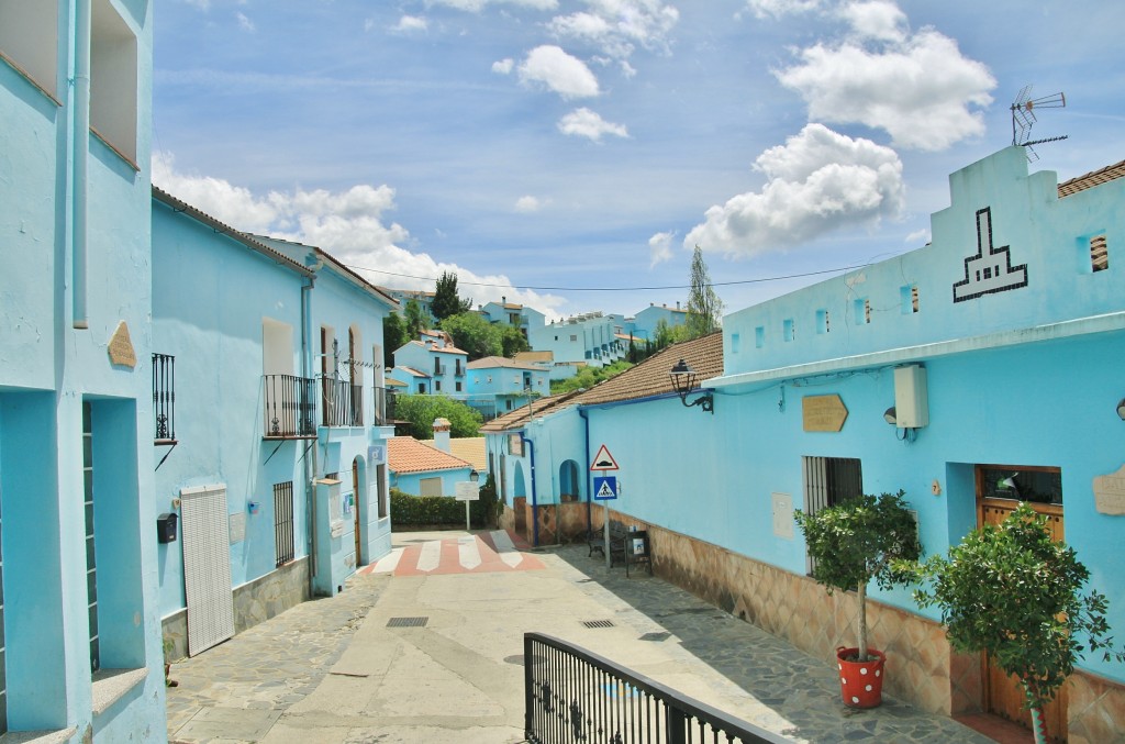 Foto: Vista del pueblo - Júzcar (Málaga), España