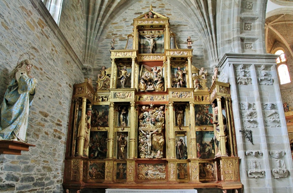 Foto: Colegiata de Santa María - Villafranca del Bierzo (León), España