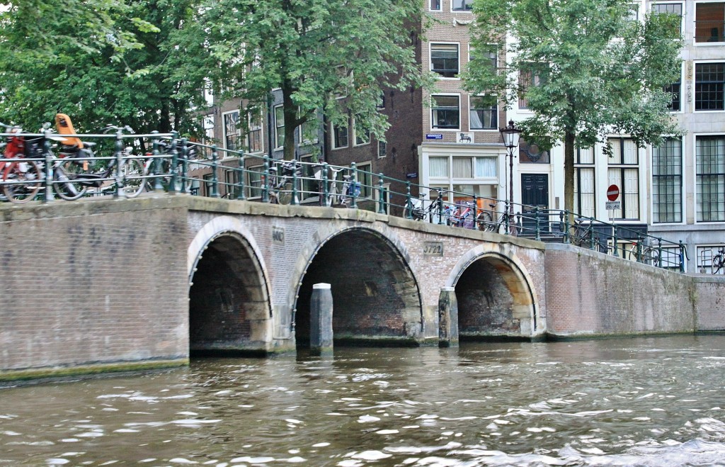 Foto: Navegando por los canales - Amsterdam (North Holland), Países Bajos