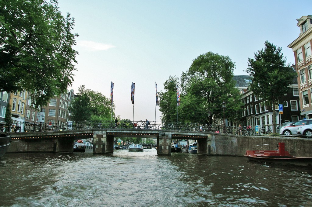 Foto: Navegando por los canales - Amsterdam (North Holland), Países Bajos