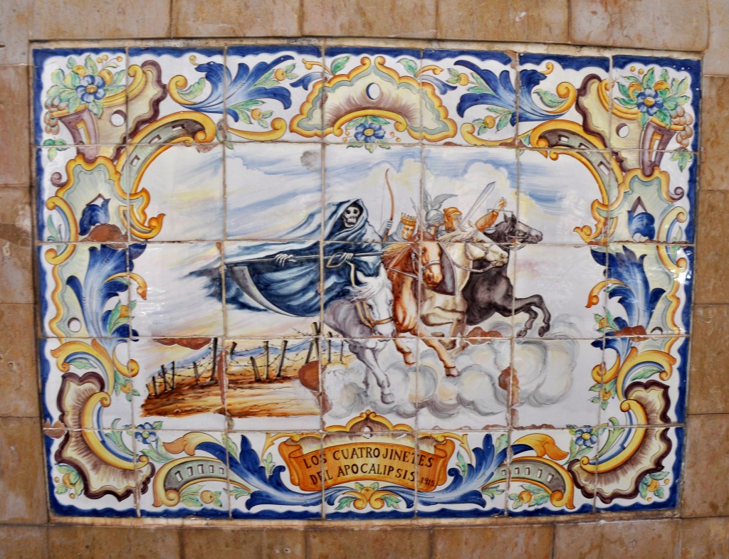 Foto: Mosaico de azulejos - Manises (València), España