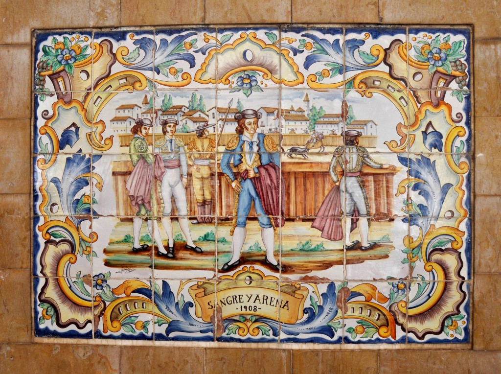 Foto: Mosaico de azulejos - Manises (València), España