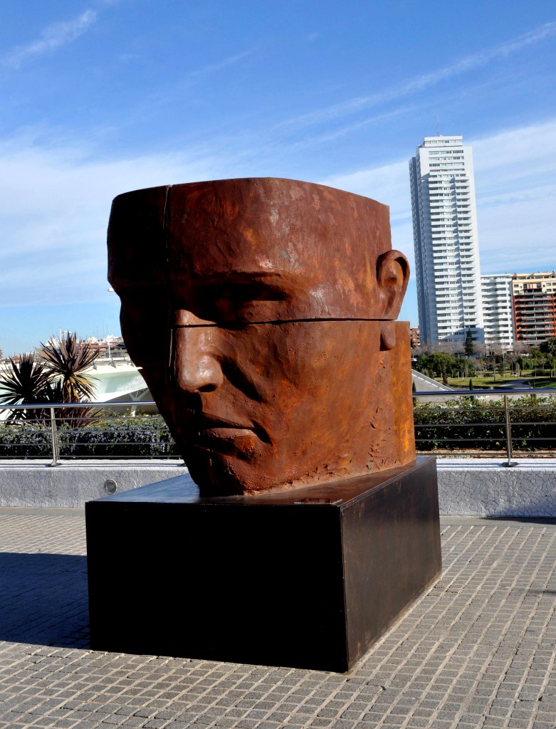 Foto: Escultura de Rogerio Timoteo - Valencia (València), España