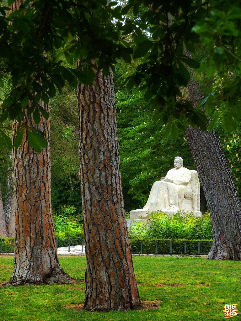 Foto: Escultura en los jardines del Parque del Retiro - Madrid (Comunidad de Madrid), España