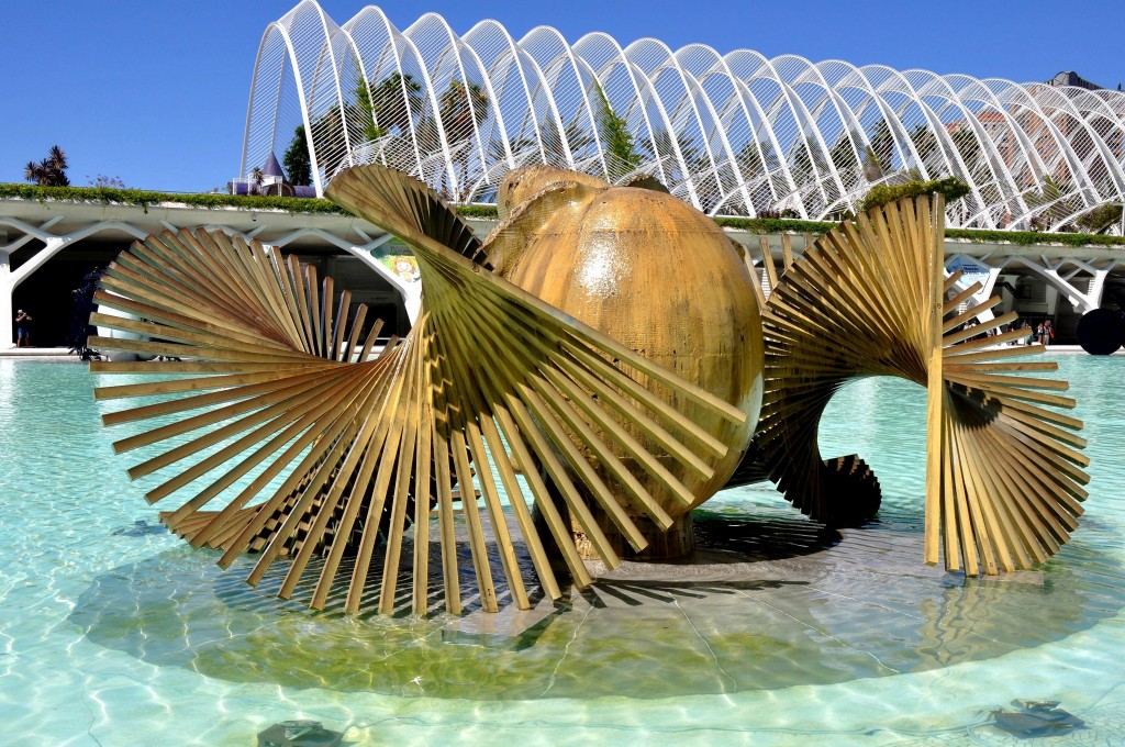 Foto: Escultura de M. Valdes - Valencia (València), España