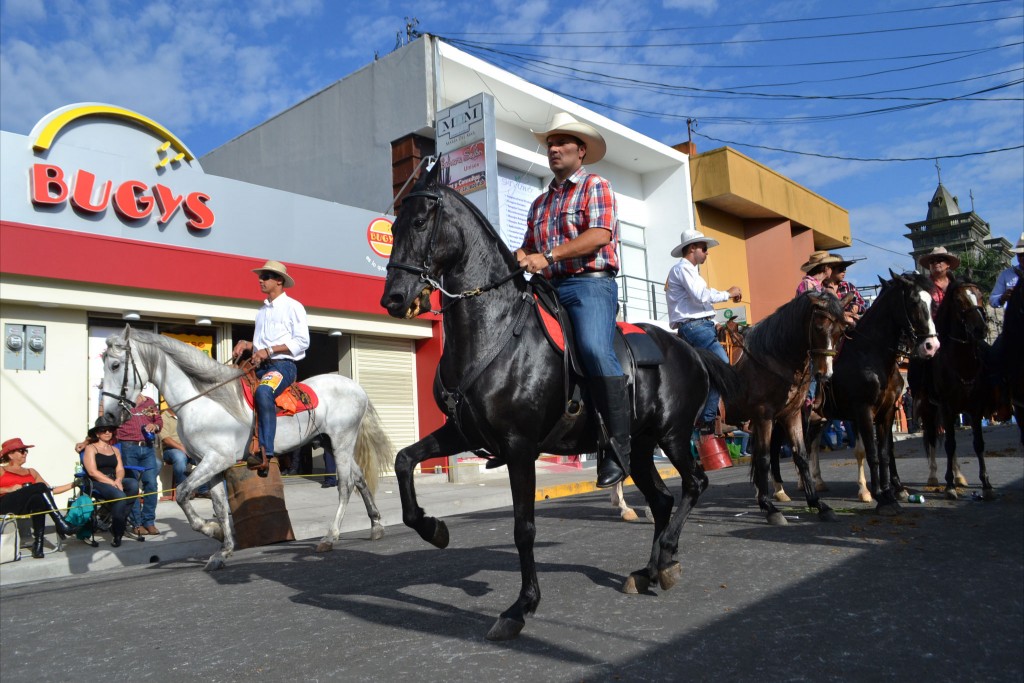 Foto: Tope Palmares 2016 -7 - Alajuela, Costa Rica