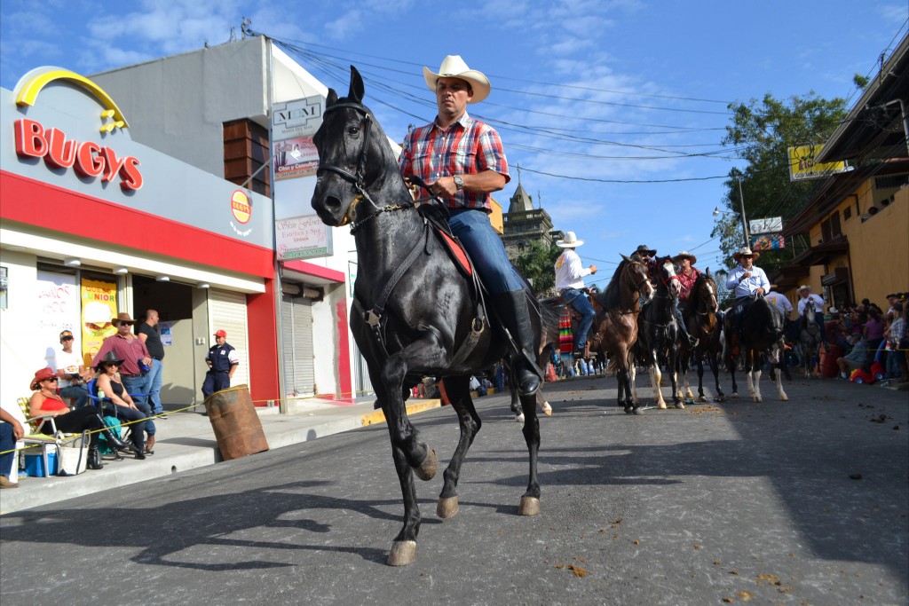 Foto: Tope Palmares 2016-8 - Alajuela, Costa Rica