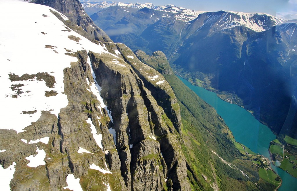 Foto: Vuelo en Helicóptero - Loen (Sogn og Fjordane), Noruega