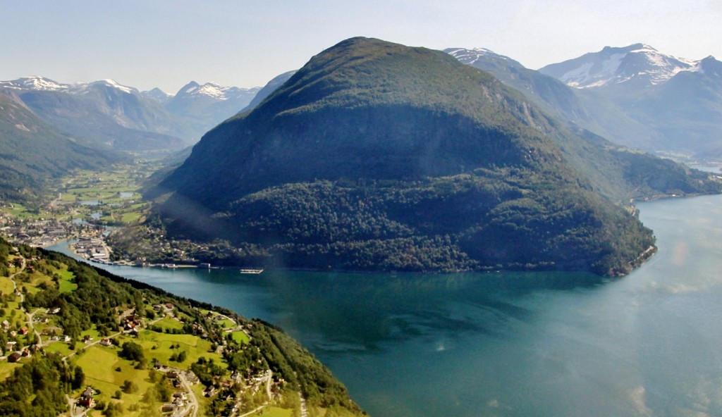 Foto: Vuelo en Helicóptero - Loen (Sogn og Fjordane), Noruega