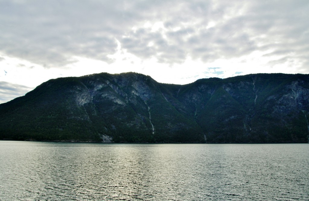 Foto: Fiordo de Sogn - Sogndal, Noruega