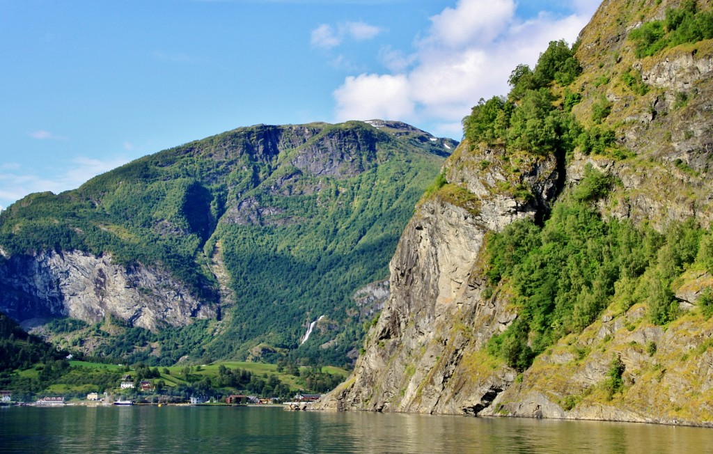 Foto: Navegando - Flam (Sogn og Fjordane), Noruega