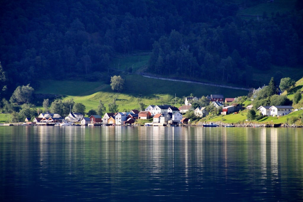 Foto: Navegando - Flam (Sogn og Fjordane), Noruega