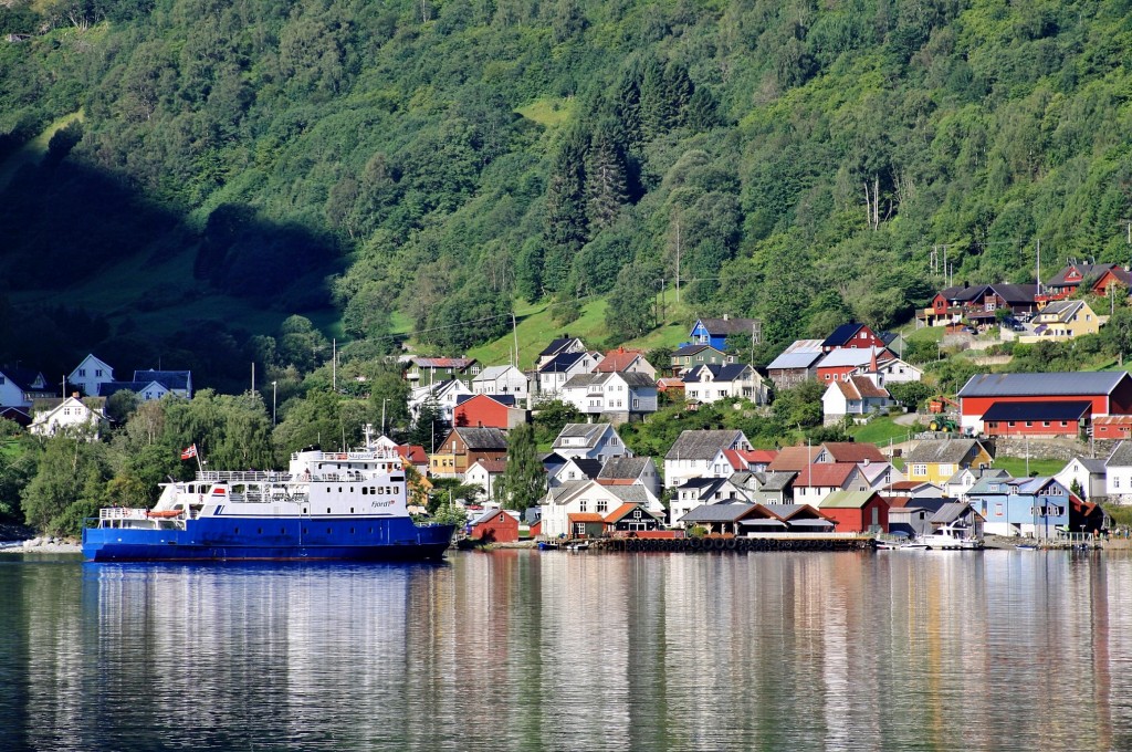 Foto: Navegando - Flam (Sogn og Fjordane), Noruega