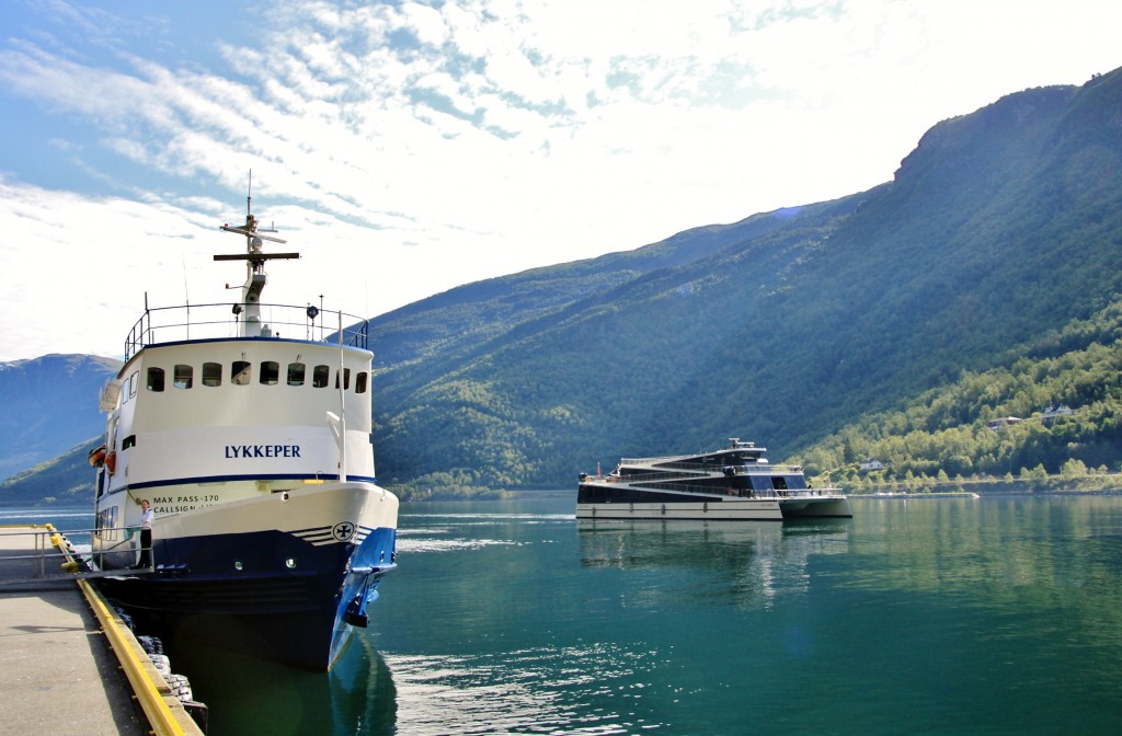 Foto: Navegando - Flam (Sogn og Fjordane), Noruega