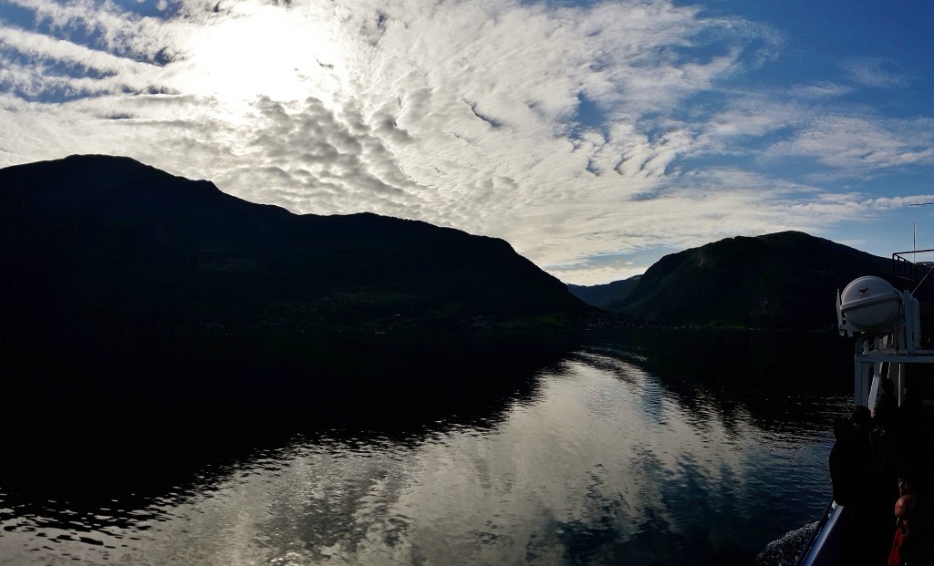 Foto: Navegando - Flam (Sogn og Fjordane), Noruega