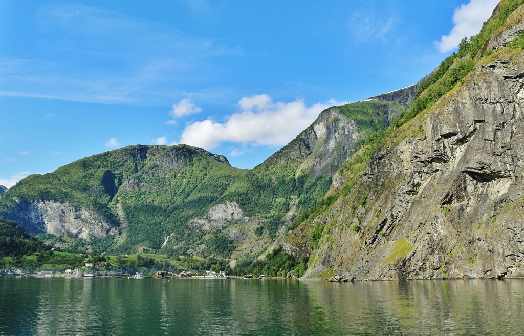 Foto: Navegando - Flam (Sogn og Fjordane), Noruega