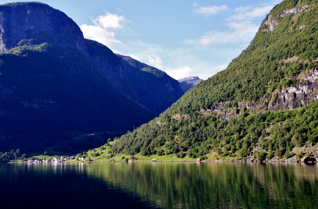 Foto: Navegando - Flam (Sogn og Fjordane), Noruega