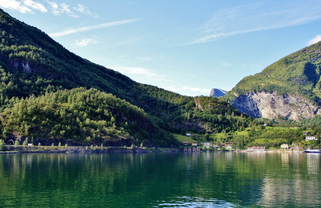 Foto: Navegando - Flam (Sogn og Fjordane), Noruega