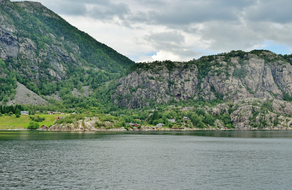 Foto: Navegando por el fiordo - Stavanger (Rogaland), Noruega