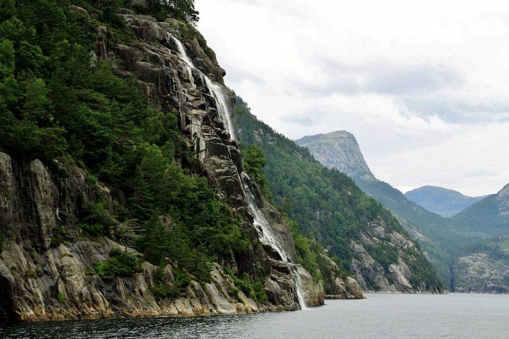 Foto: Navegando por el fiordo - Stavanger (Rogaland), Noruega