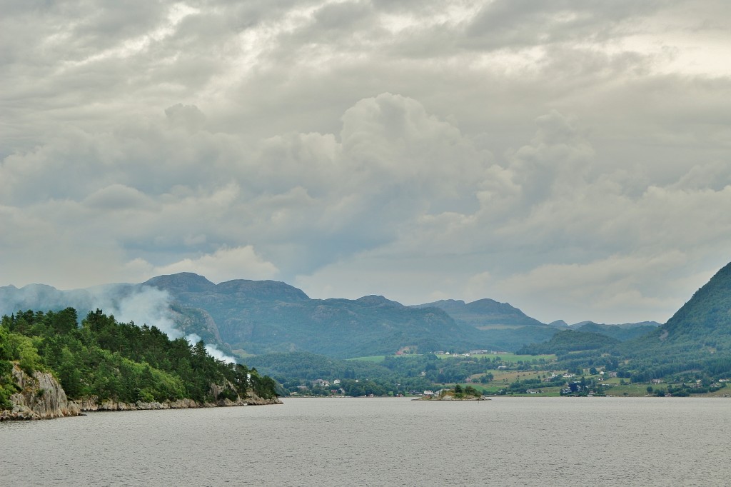 Foto: Navegando por el fiordo - Stavanger (Rogaland), Noruega