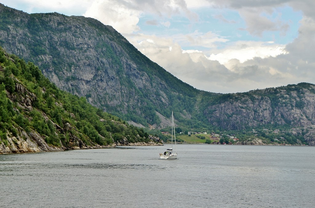 Foto: Navegando por el fiordo - Stavanger (Rogaland), Noruega