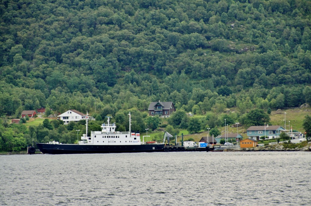 Foto: Navegando por el fiordo - Stavanger (Rogaland), Noruega