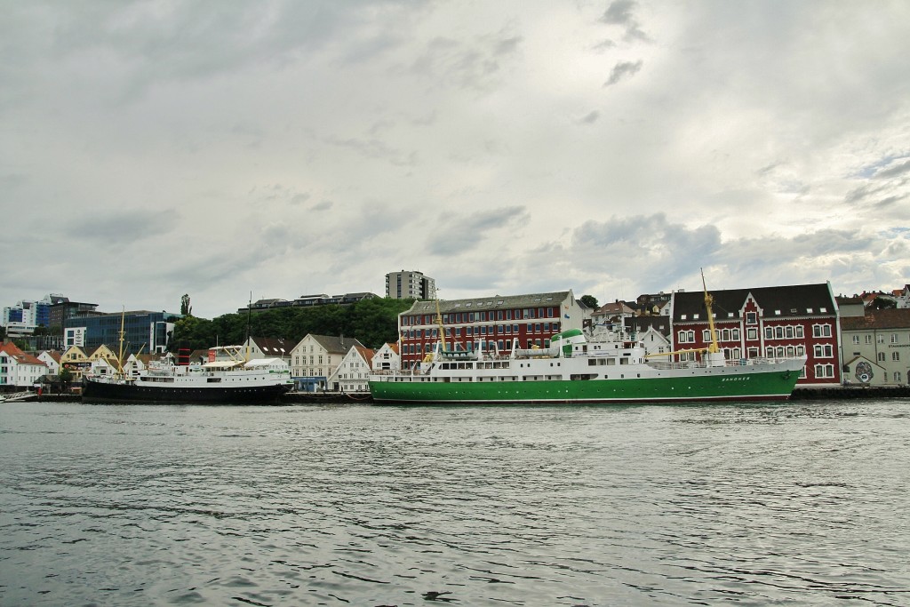 Foto: Navegando por el fiordo - Stavanger (Rogaland), Noruega