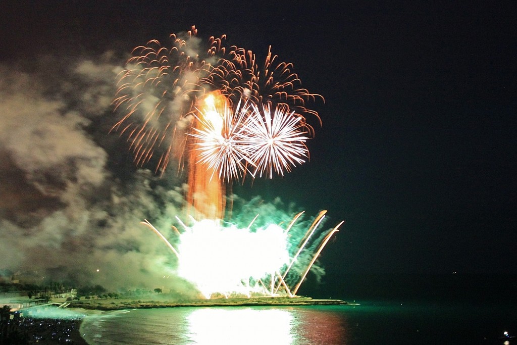 Foto: Fuegos artificiales - Tarragona (Cataluña), España