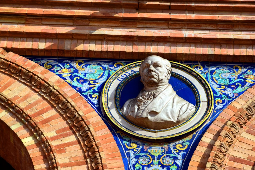 Foto: Goya su busto representado en la Plaza de España sevillana - Sevilla (Andalucía), España