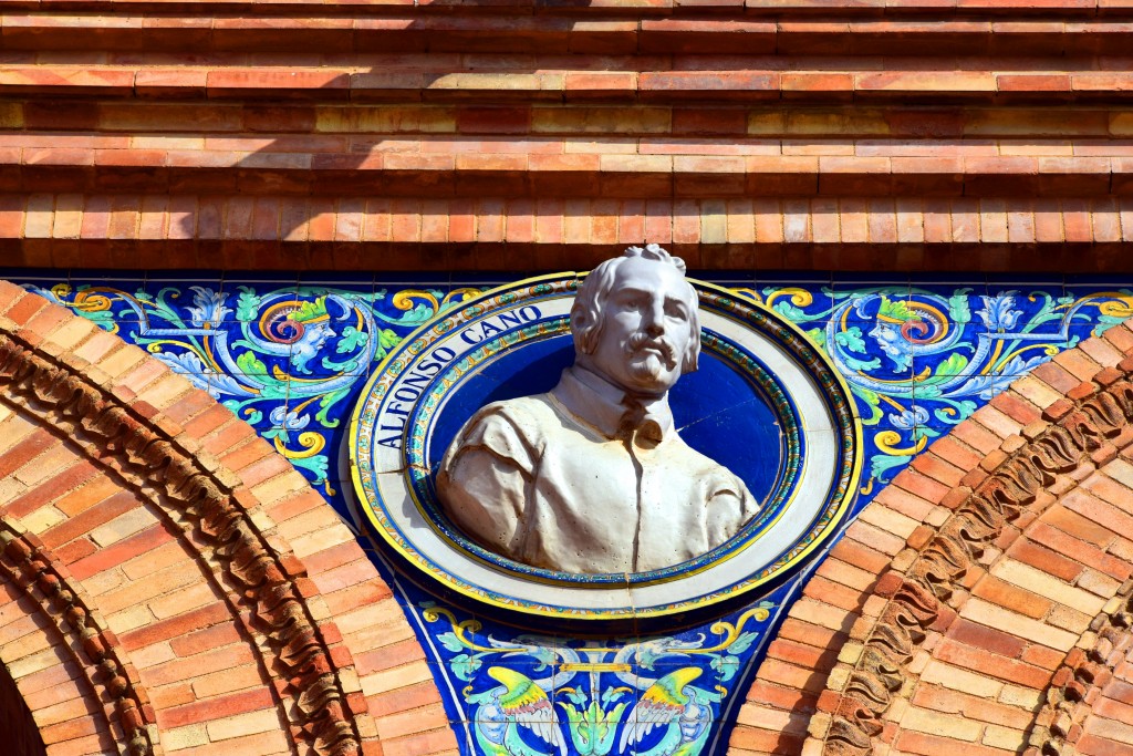 Foto: Alfonso Cano su busto representado en la Plaza de España sevillana - Sevilla (Andalucía), España