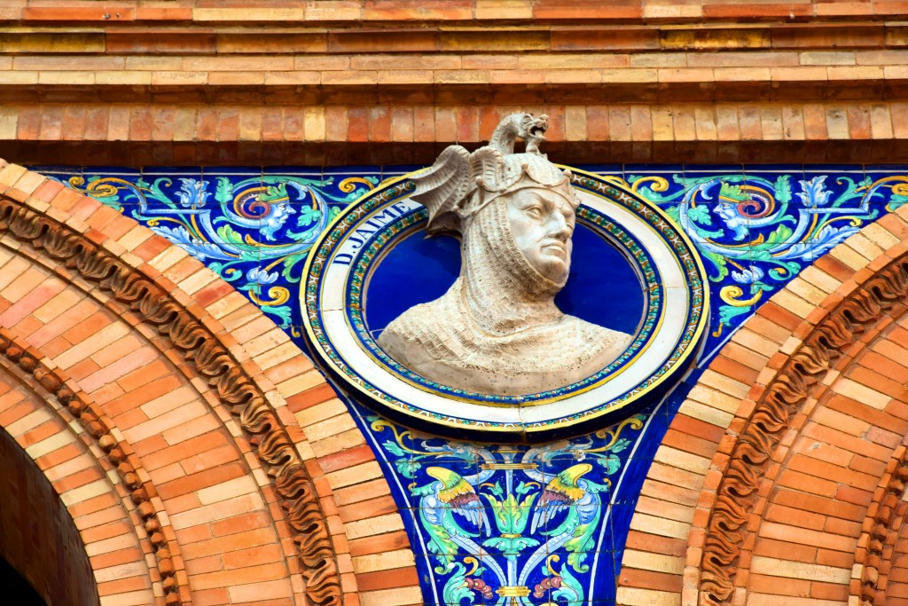 Foto: D. Jaime su busto representado en la Plaza de España sevillana - Sevilla (Andalucía), España