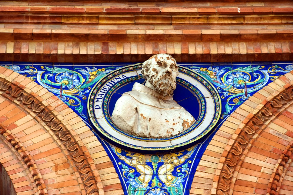 Foto: P. Marchena su busto representado en la Plaza de España sevillana - Sevilla (Andalucía), España