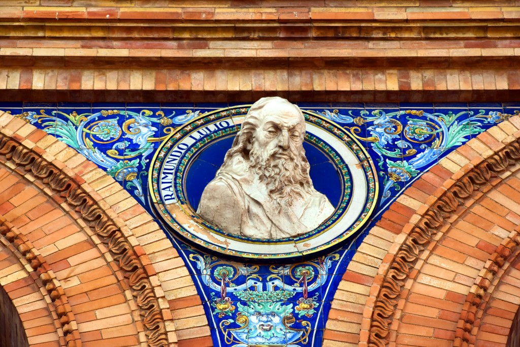 Foto: Raimundo Lulio su busto representado en la Plaza de España sevillana - Sevilla (Andalucía), España